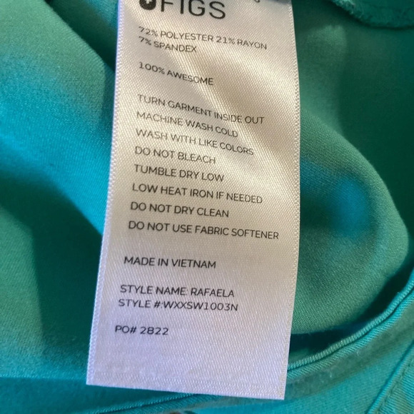 Surgical green figs Rafaela scrub top - Picture 3 of 3